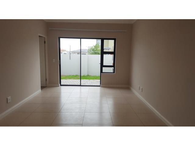 To Let 3 Bedroom Property for Rent in Parklands North Western Cape